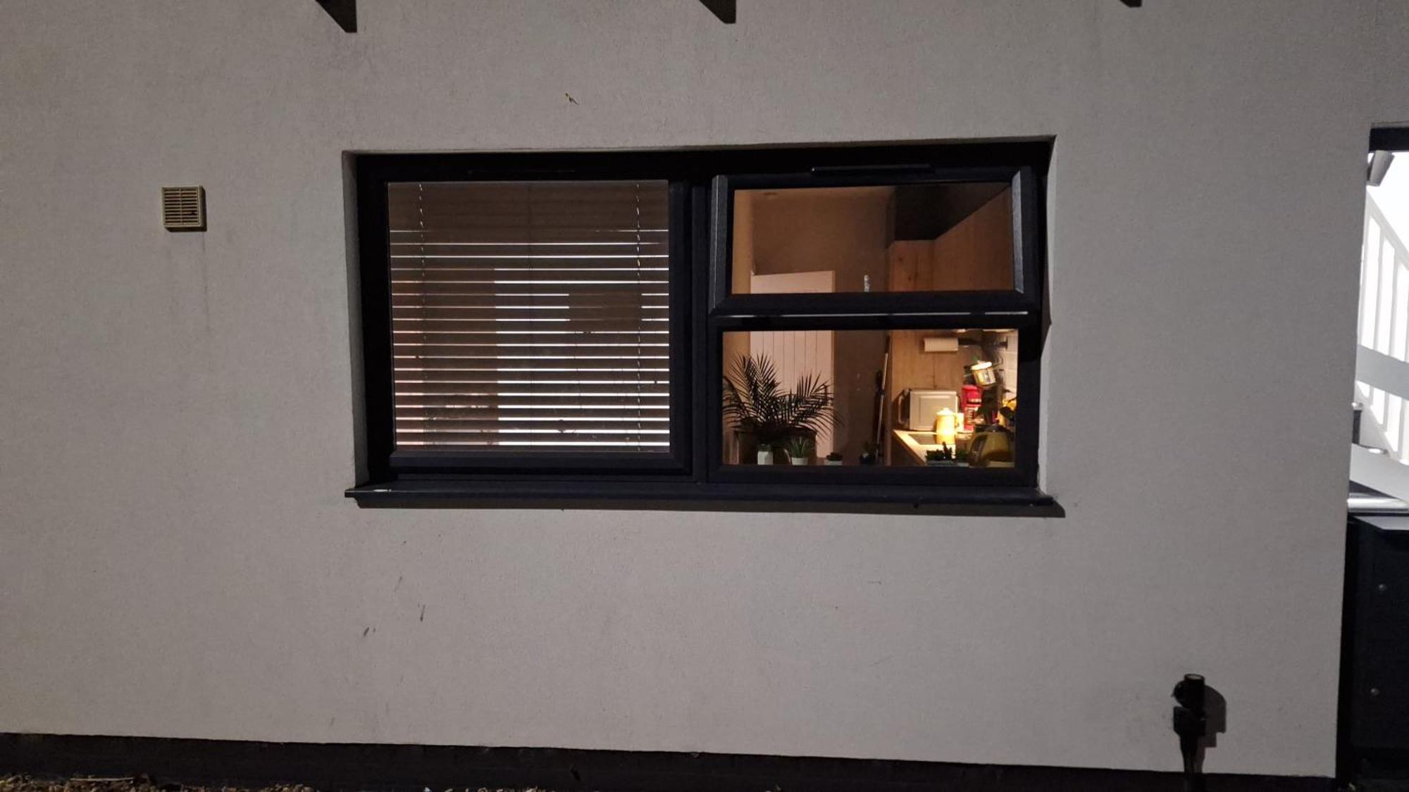 Budget Single Room Only For One Adult - Shared Flat Northolt  외부 사진