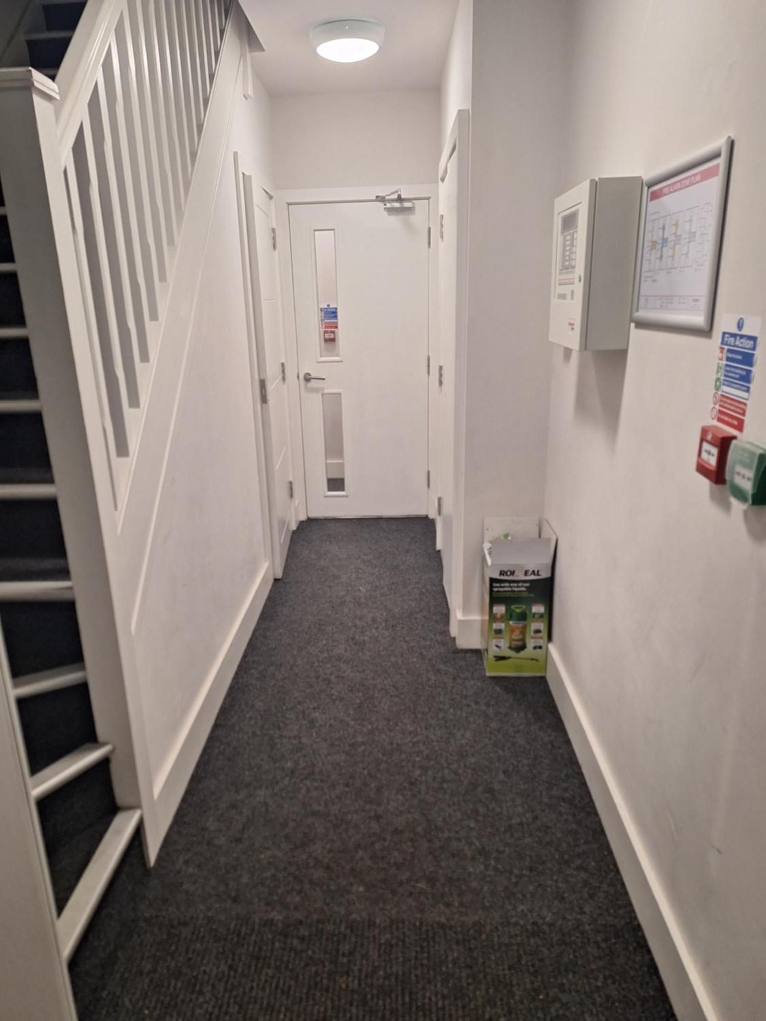 Budget Single Room Only For One Adult - Shared Flat Northolt  외부 사진