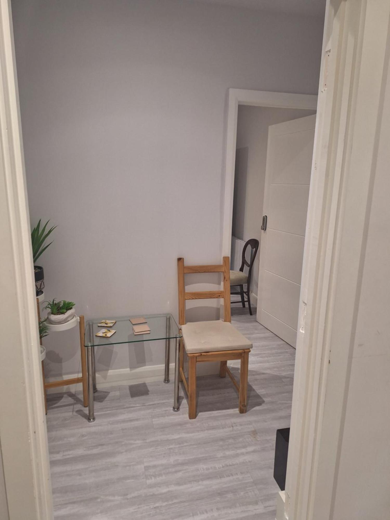 Budget Single Room Only For One Adult - Shared Flat Northolt  외부 사진